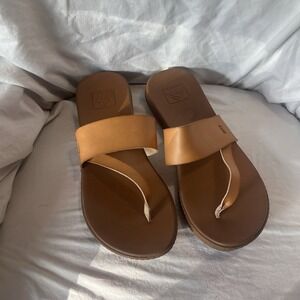 Reef Women's Sandals in Tan